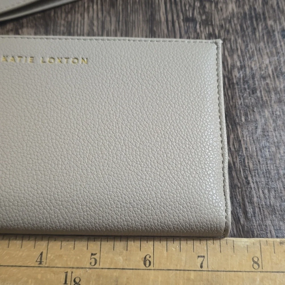 KATIE LOXTON Beige Leather‎ Wristlet Clutch New Gold Hardware